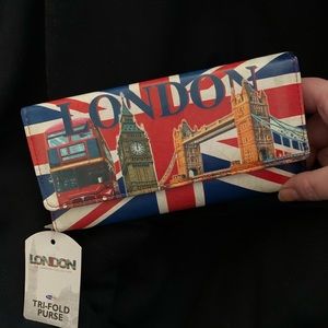 Tri-Fold purse/wallet